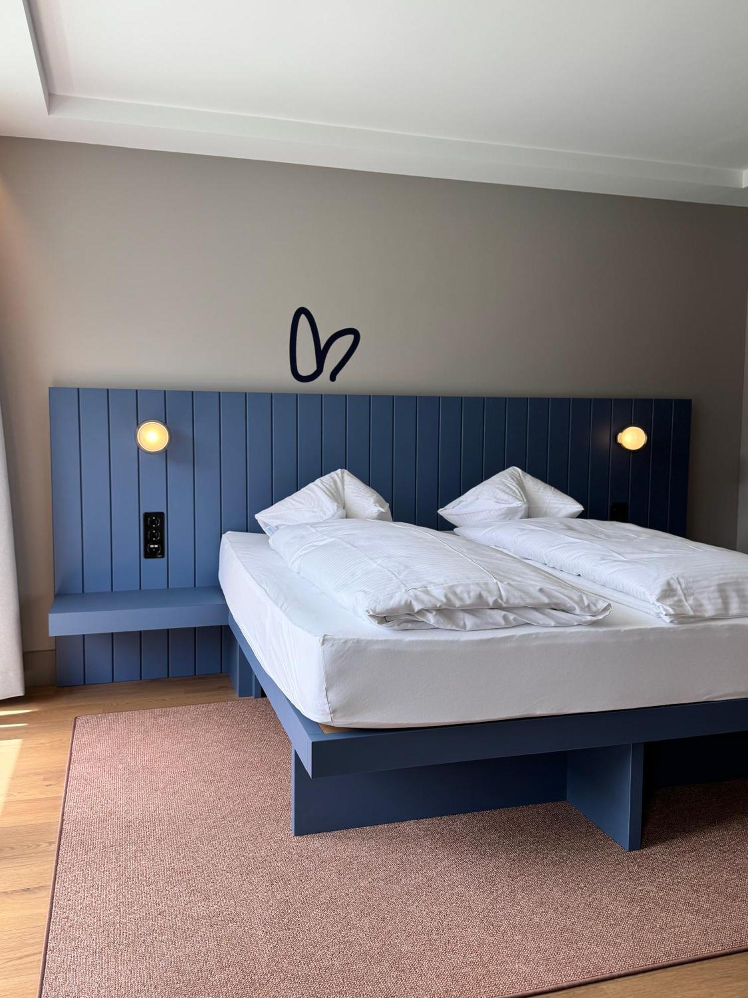 Hop Apartments & Suites Unterseen 외부 사진
