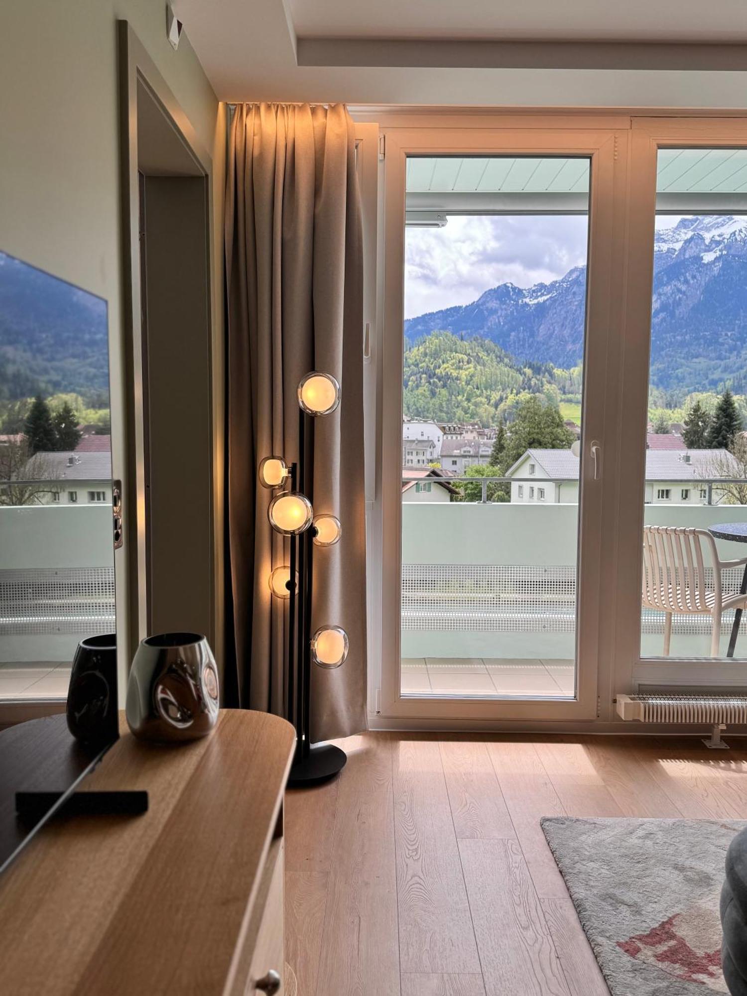Hop Apartments & Suites Unterseen 외부 사진