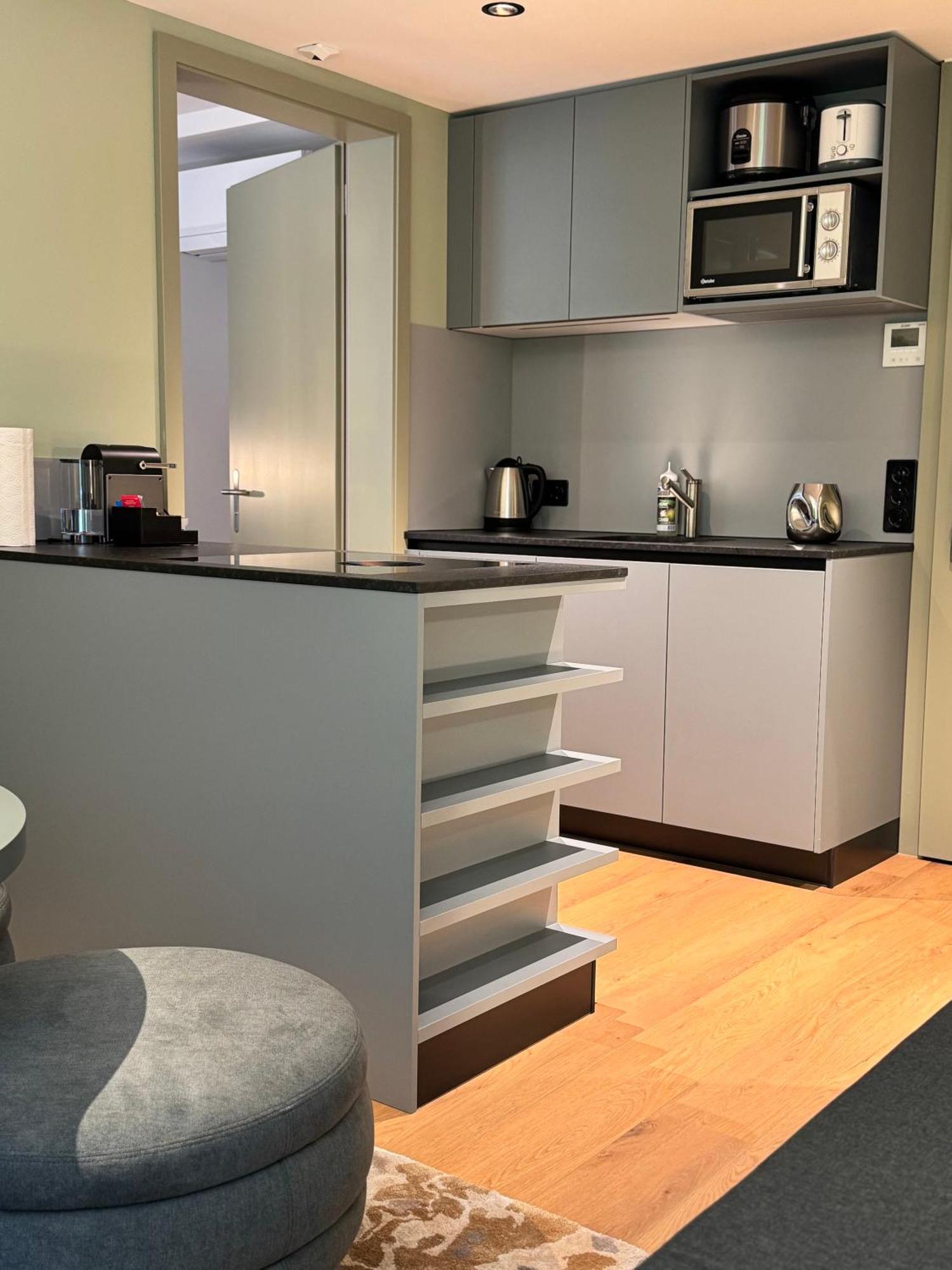 Hop Apartments & Suites Unterseen 외부 사진