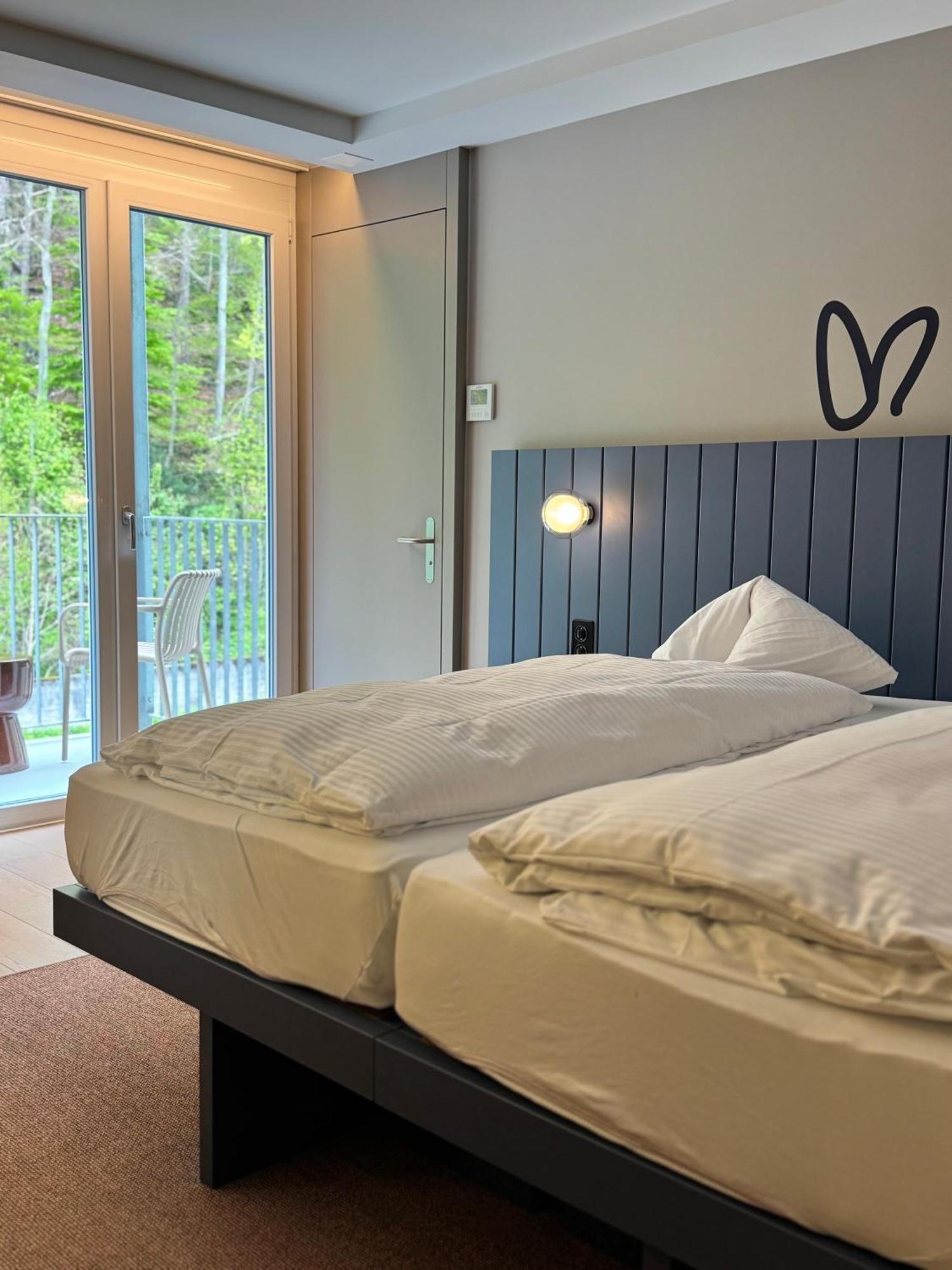 Hop Apartments & Suites Unterseen 외부 사진