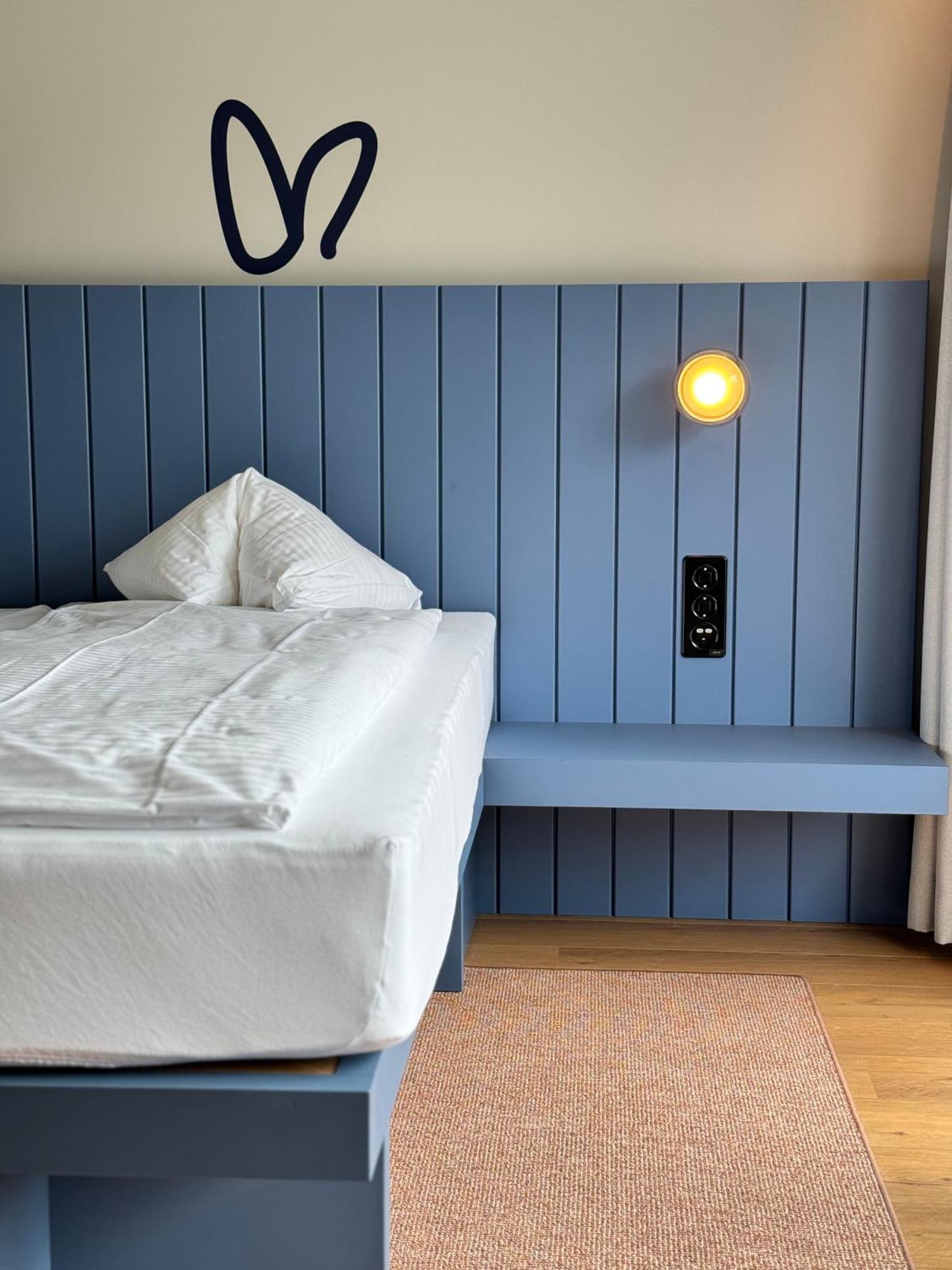 Hop Apartments & Suites Unterseen 외부 사진