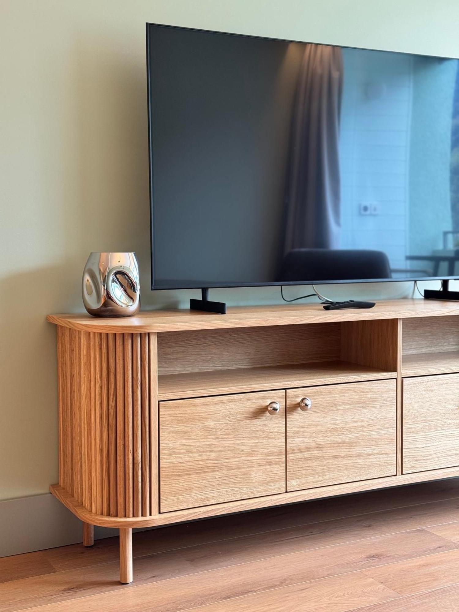 Hop Apartments & Suites Unterseen 외부 사진
