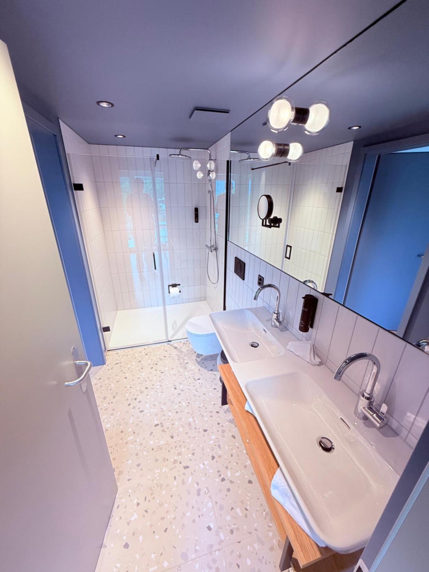 Hop Apartments & Suites Unterseen 외부 사진